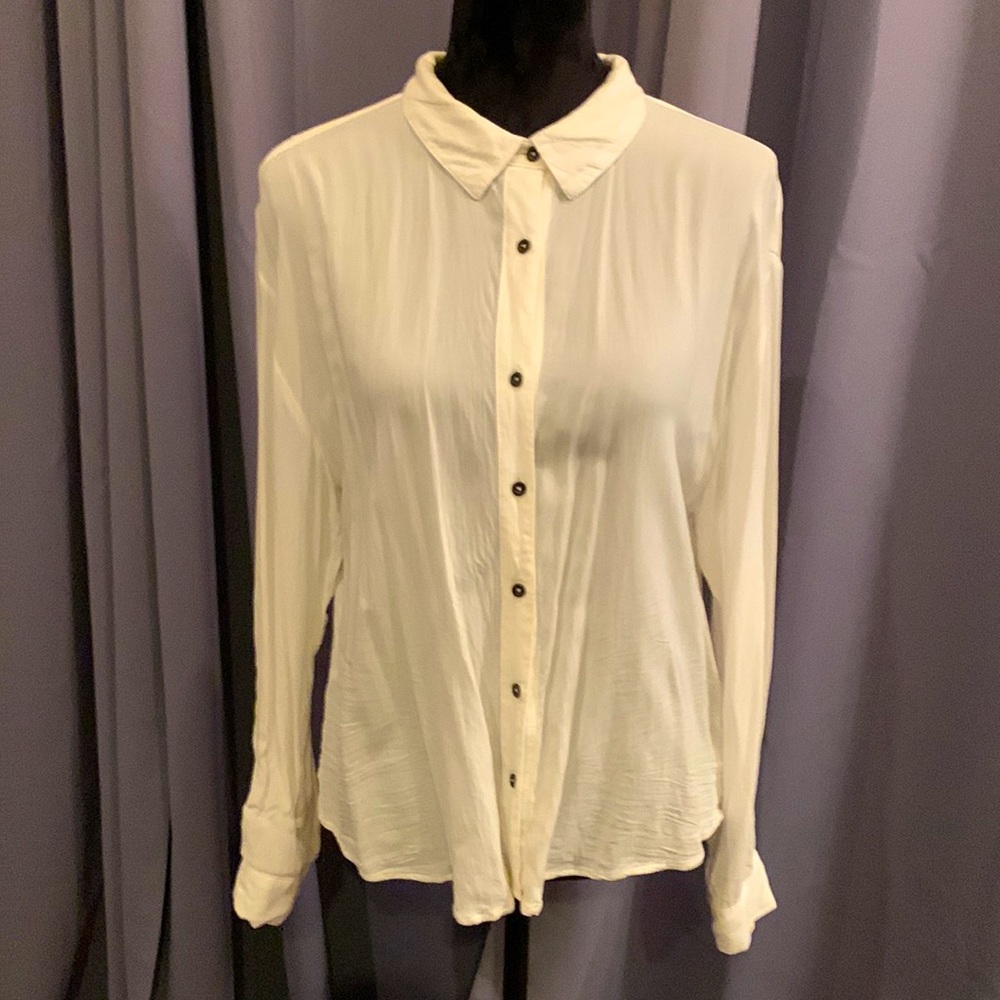 White button-up sheer long sleeve high-low shirt from FOREVER 21. Size Large.